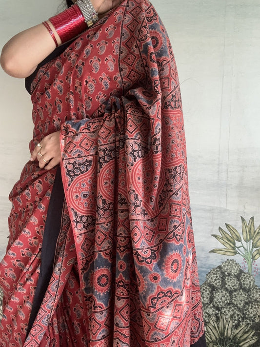 Kairi & Mirchi Ajrakh Cotton Mul Saree